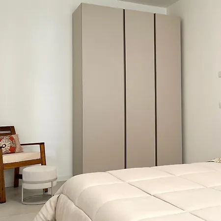 Malpensa Airport - 9 Min To Mxp - Free Parking *