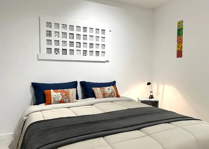 Malpensa Airport - 9 Min To Mxp - Free Parking