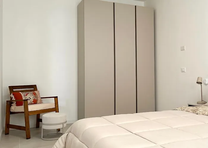 Malpensa Airport - 9 Min To Mxp - Free Parking *